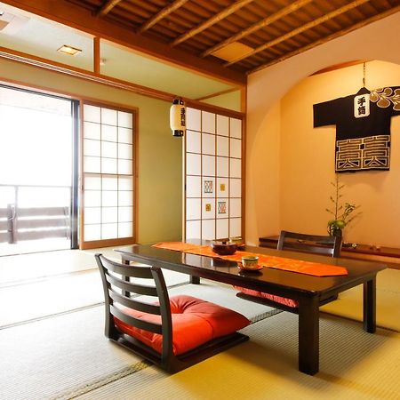 Takayama Kanko Hotel Exteriör bild