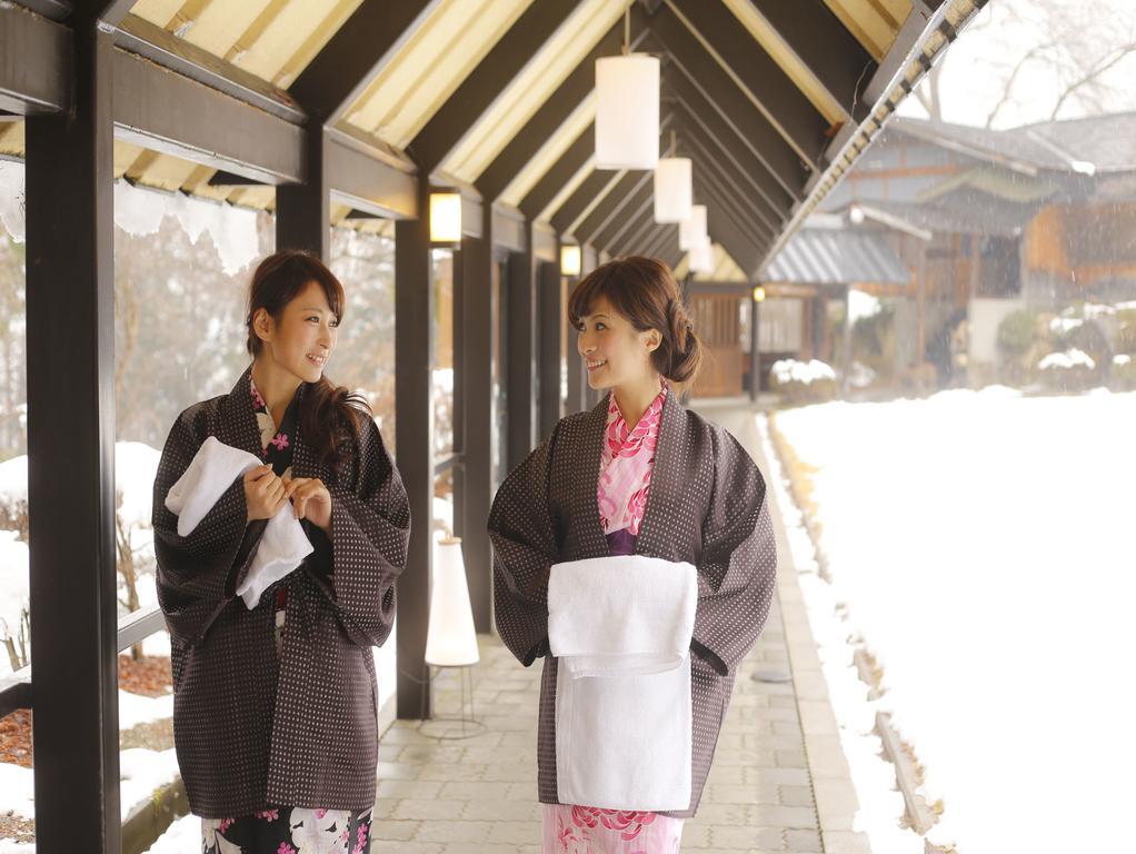Takayama Kanko Hotel Exteriör bild