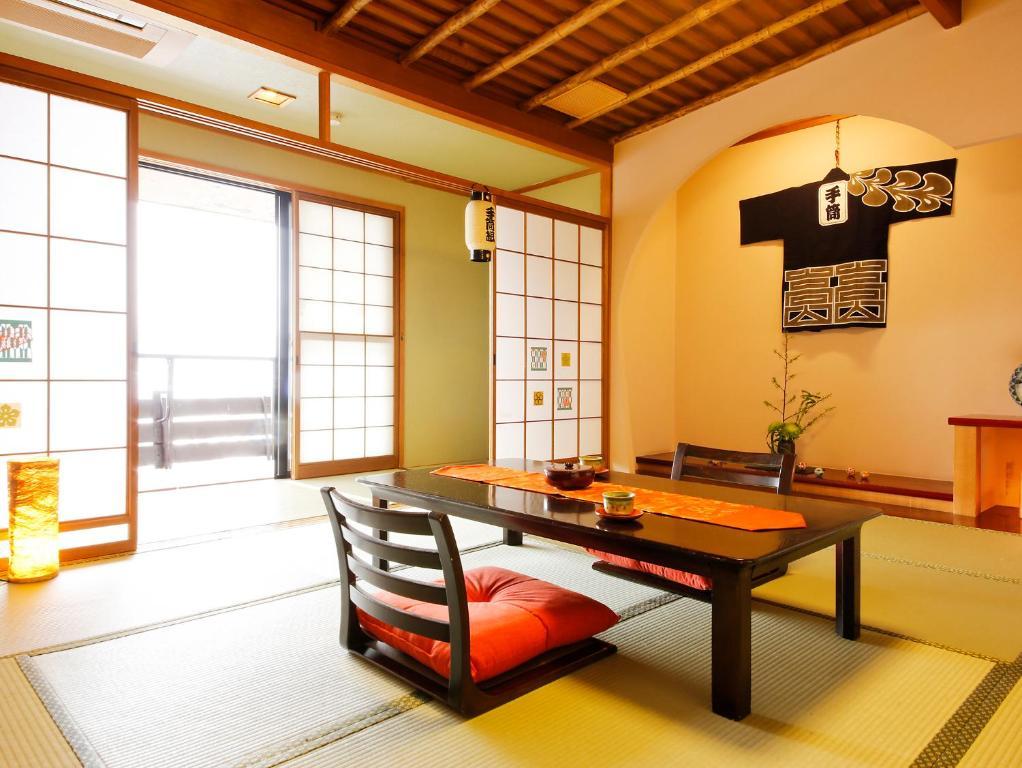 Takayama Kanko Hotel Rum bild