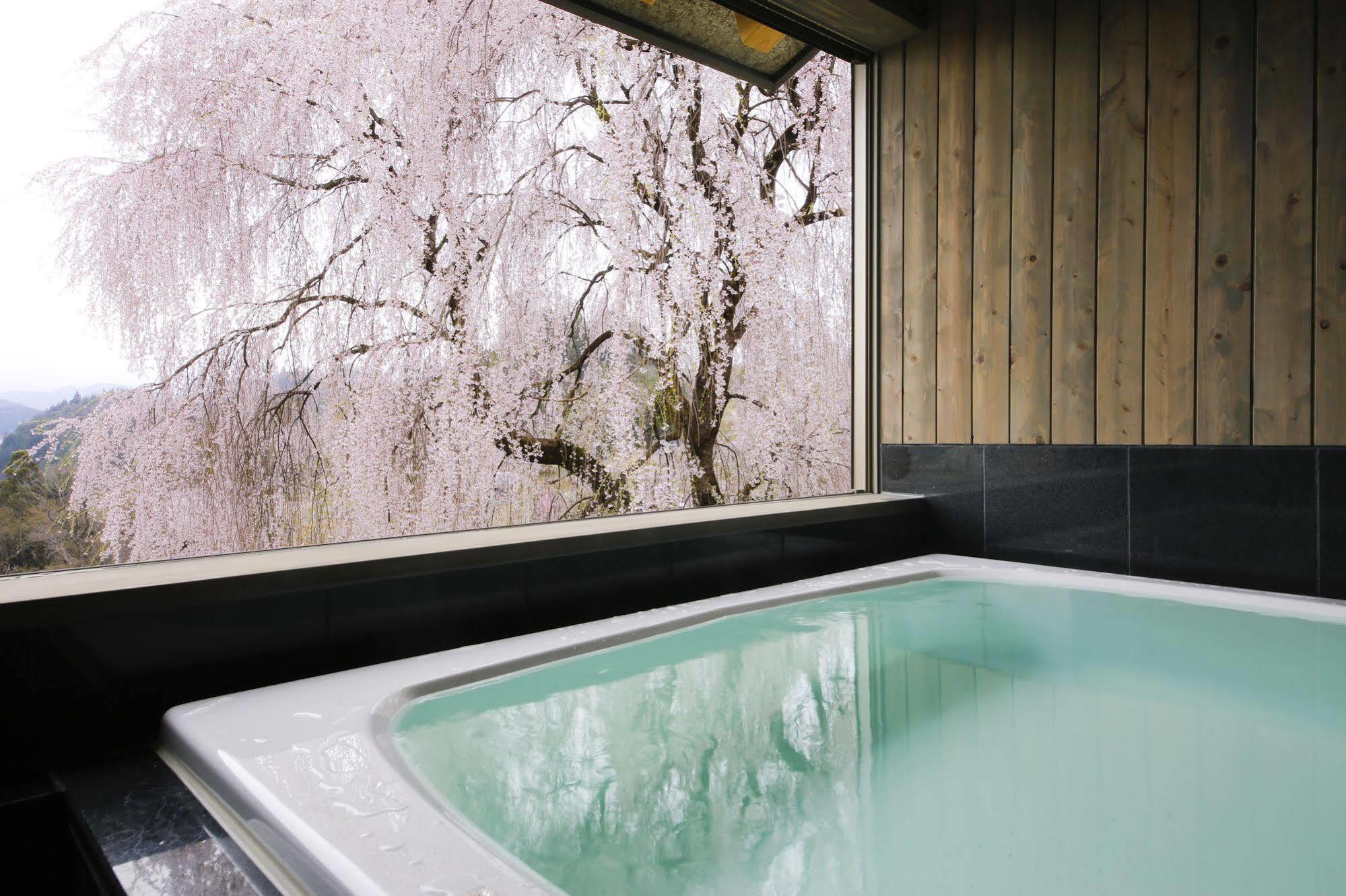 Takayama Kanko Hotel Exteriör bild
